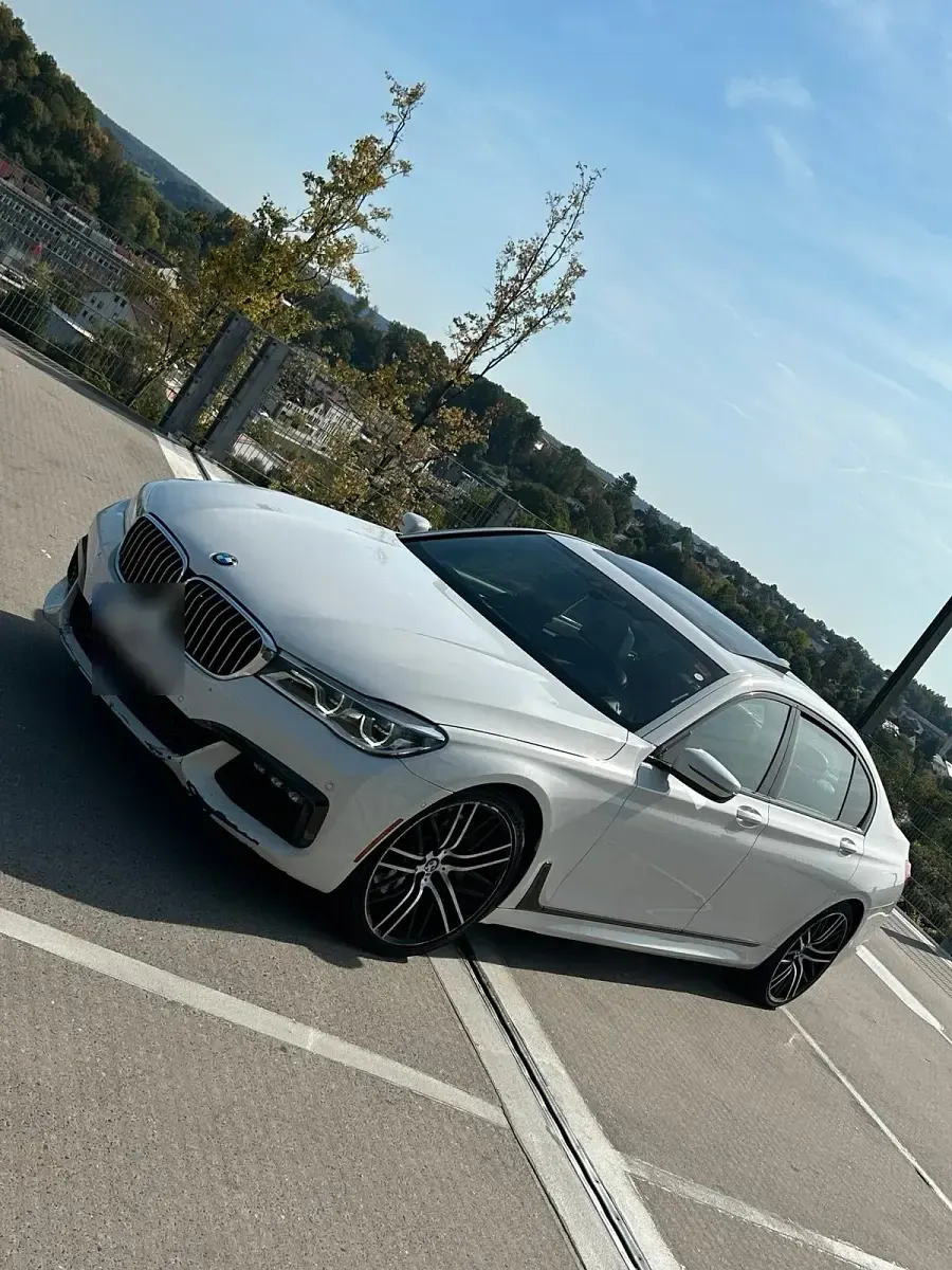 Gebraucht BMW 750L 449 PS (330 kW) 2016 Weiß Limousine