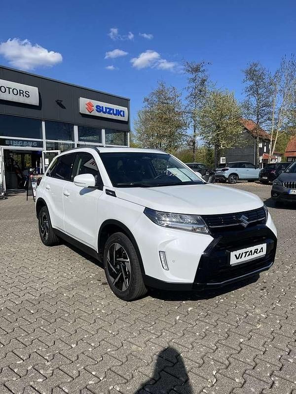 Neu Suzuki Vitara Comfort+ 110 PS (80 kW) 2026 Weiß SUV