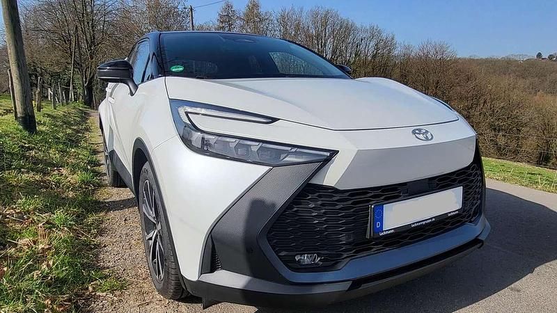 Gebraucht Toyota C-HR Team 152 PS (111 kW) 2024 Weiß SUV