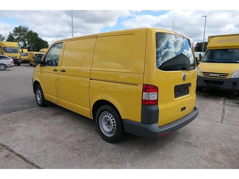 Gebraucht VW T5 84 PS (61 kW) 2012 Ginstergelb r1032 Van