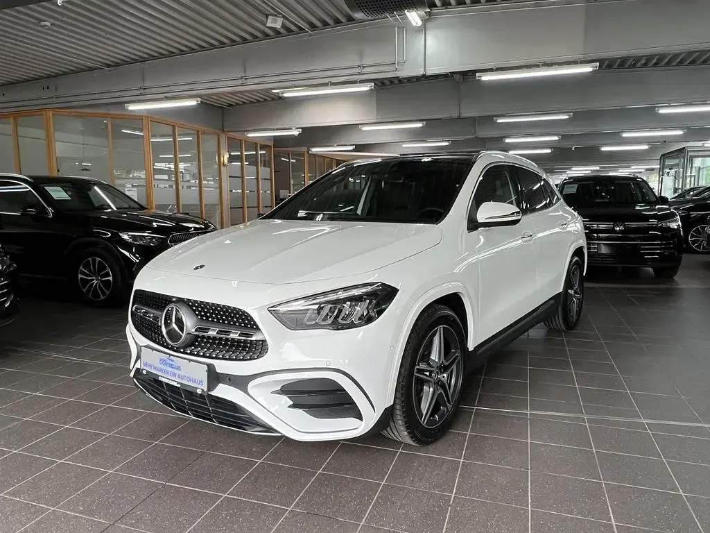 Gebraucht Mercedes GLA220 AMG line 190 PS (139 kW) 2023 Weiß SUV