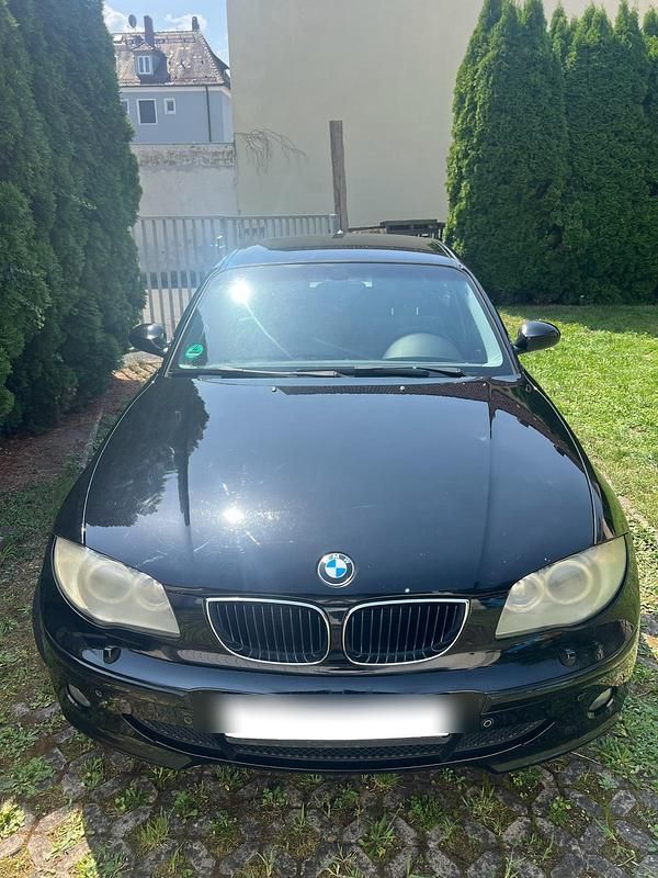 Schwarz Gebraucht 2006 BMW 116 Kleinwagen | 4.250 € - Bild 1/4