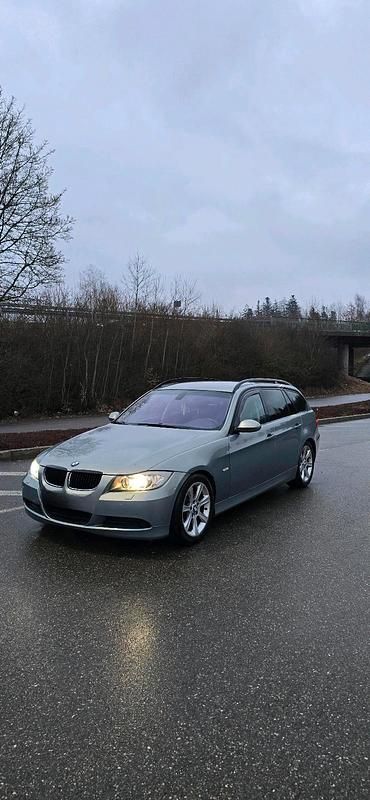 Gebraucht BMW 320 163 PS (119 kW) 2006 Grau Kombi