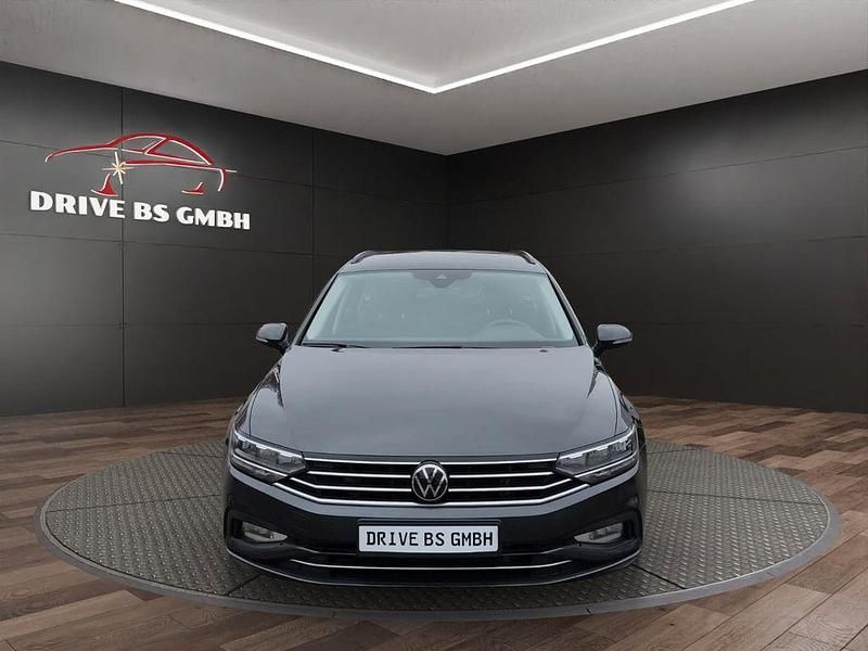 Gebraucht VW Passat Business 200 PS (147 kW) 2021 Grau Kombi