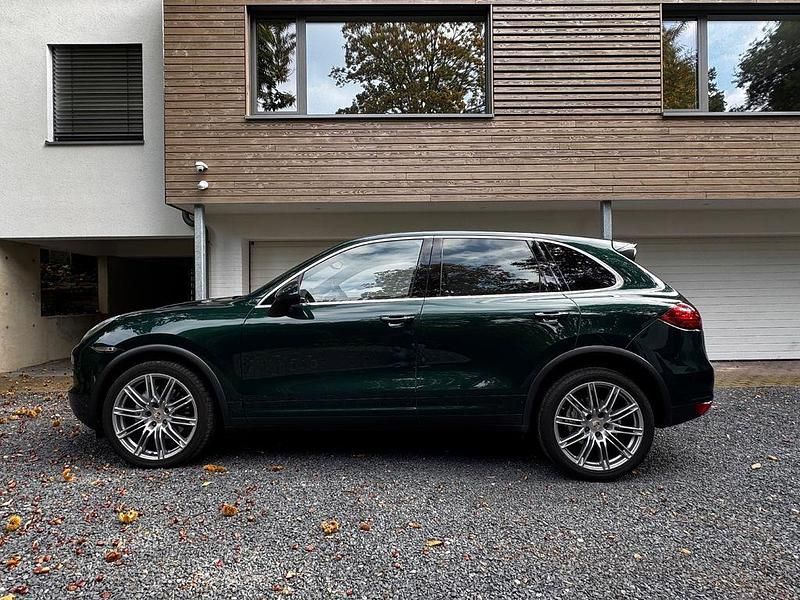 Grün Gebraucht 2011 Porsche Cayenne S SUV | 22.800 € (Fairer Preis) - Bild 1/4