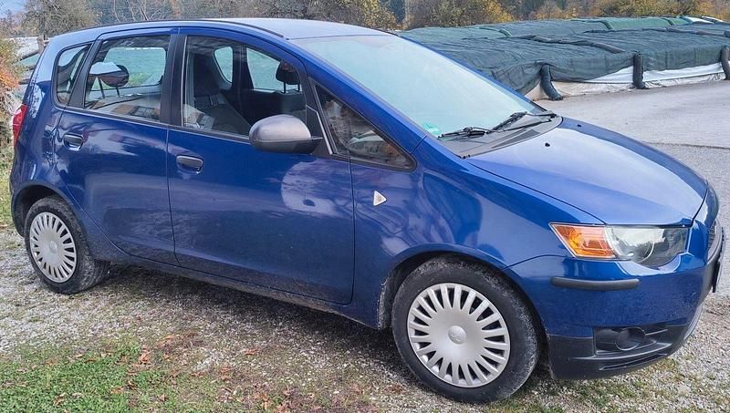 Blau Gebraucht 2009 Mitsubishi Colt Inform Kleinwagen | 2.999 € (Fairer Preis) - Bild 1/4