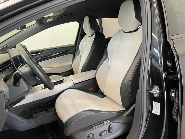 Używany VW ID.7 Pro 210 kW (286 KM) 2024 Czarny Hatchback