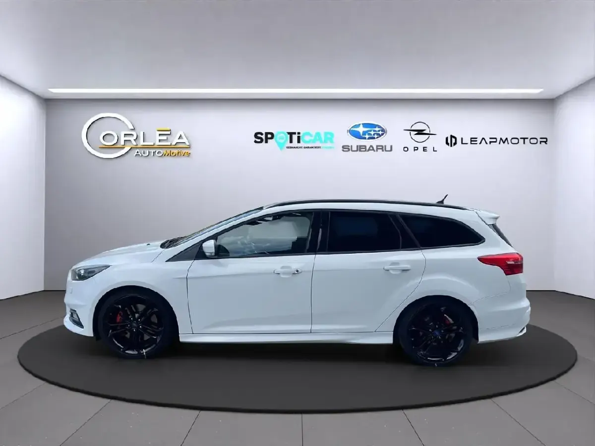 Gebraucht Ford Focus ST 185 PS (136 kW) 2015 Weiß Kombi