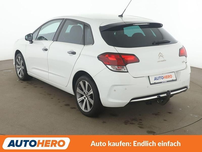 Gebraucht Citroën C4 Shine 120 PS (88 kW) 2017 Weiß Limousine