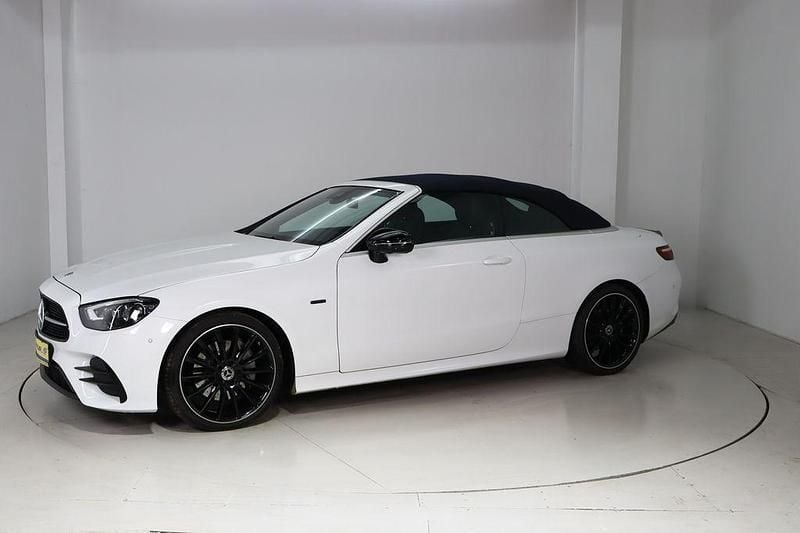 Weiß Gebraucht 2023 Mercedes E220 Edition Cabrio | 42.890 € (Guter Preis) - Bild 1/4