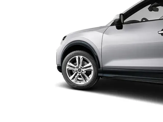 Gebraucht Audi Q2 Advanced Plus 150 PS (110 kW) 2024 Florettsilber metallic SUV