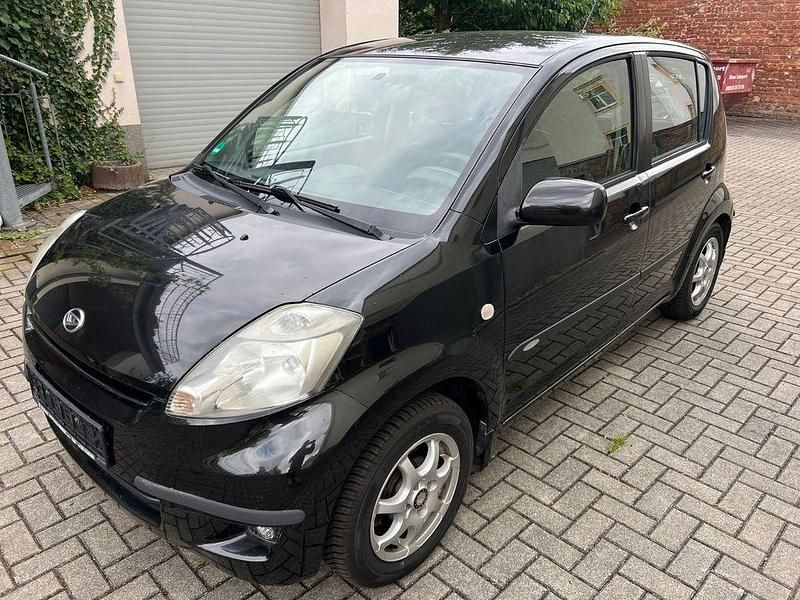 Gebraucht Daihatsu Sirion 69 PS (50 kW) 2008 Schwarz Kleinwagen