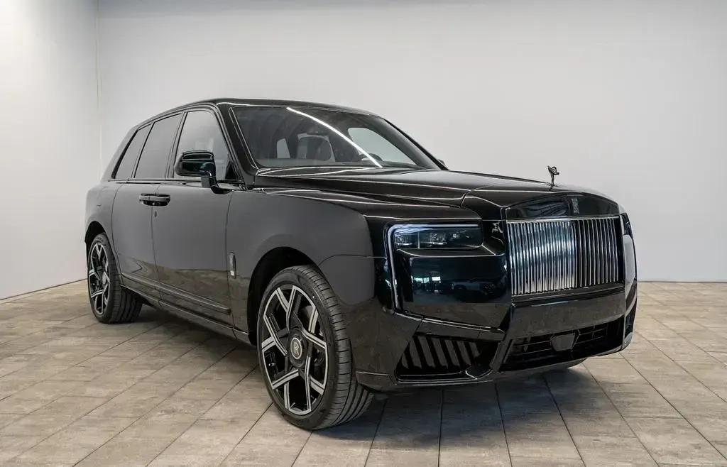 Neu Rolls Royce Cullinan 600 PS (441 kW) 2026 Schwarz SUV
