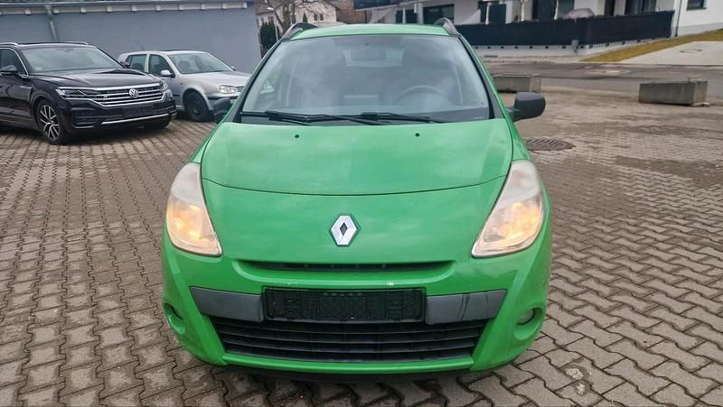 Gebraucht Renault Clio GrandTour 75 PS (55 kW) 2012 Grün Kombi