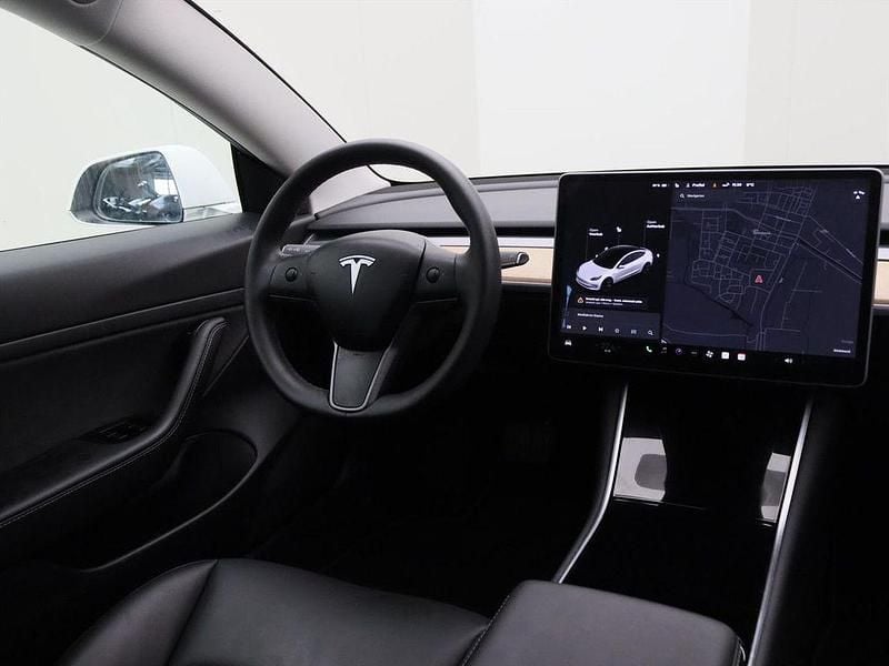 Gebraucht Tesla Model 3 Standard Range 225 kW (306 PS) 2020 Weiß Limousine