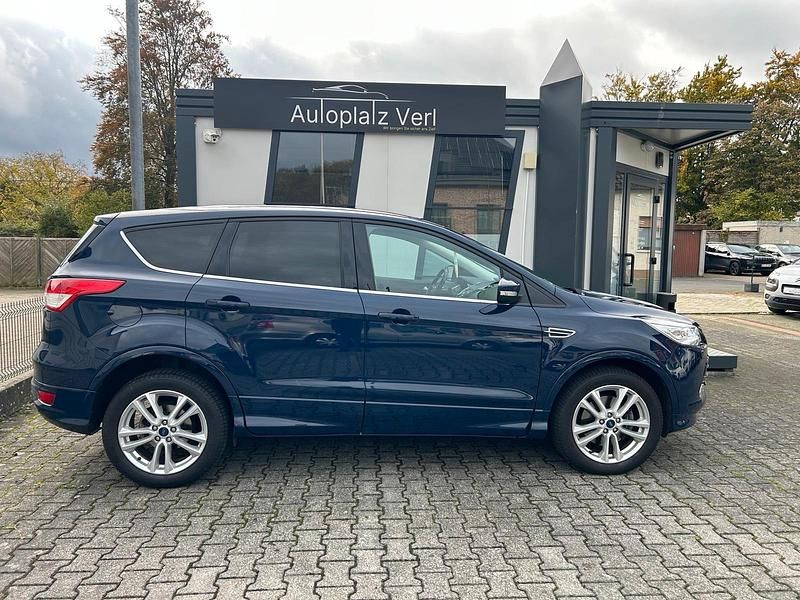 Gebraucht Ford Kuga 180 PS (132 kW) 2015 Blau SUV