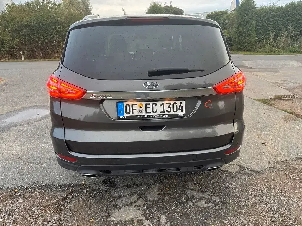 Gebraucht Ford S-MAX Titanium 179 PS (131 kW) 2016 Grau Van / Kleinbus
