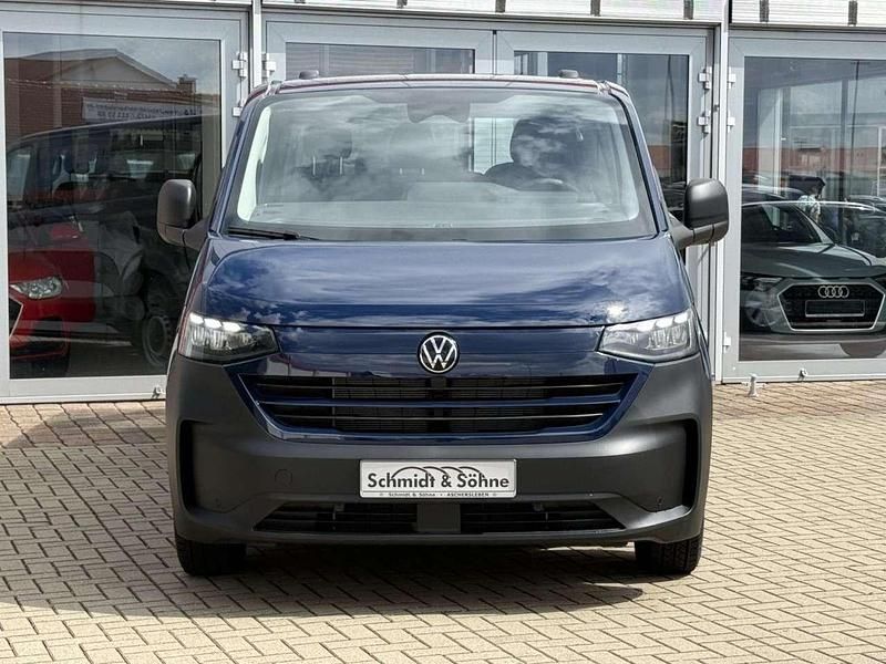 Second-hand VW Transporter 150 CP (110 kW) 2025 Albastru Van