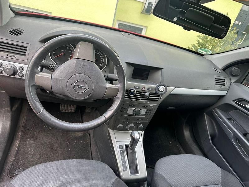 Gebraucht Opel Astra Edition 140 PS (102 kW) 2006 Rot Limousine