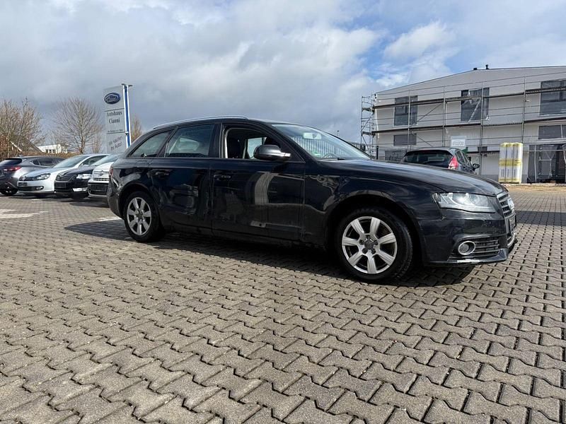 Second-hand Audi A4 Attraction 143 CP (105 kW) 2011 Negru Break