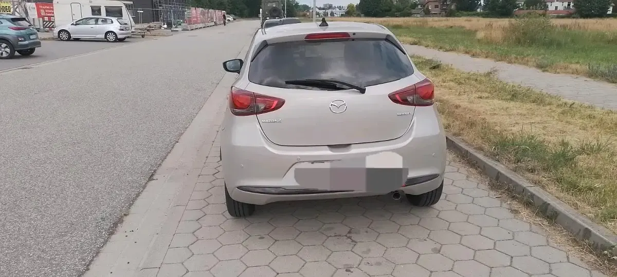 Gebraucht Mazda 2 90 PS (66 kW) 2024 Silber Kleinwagen