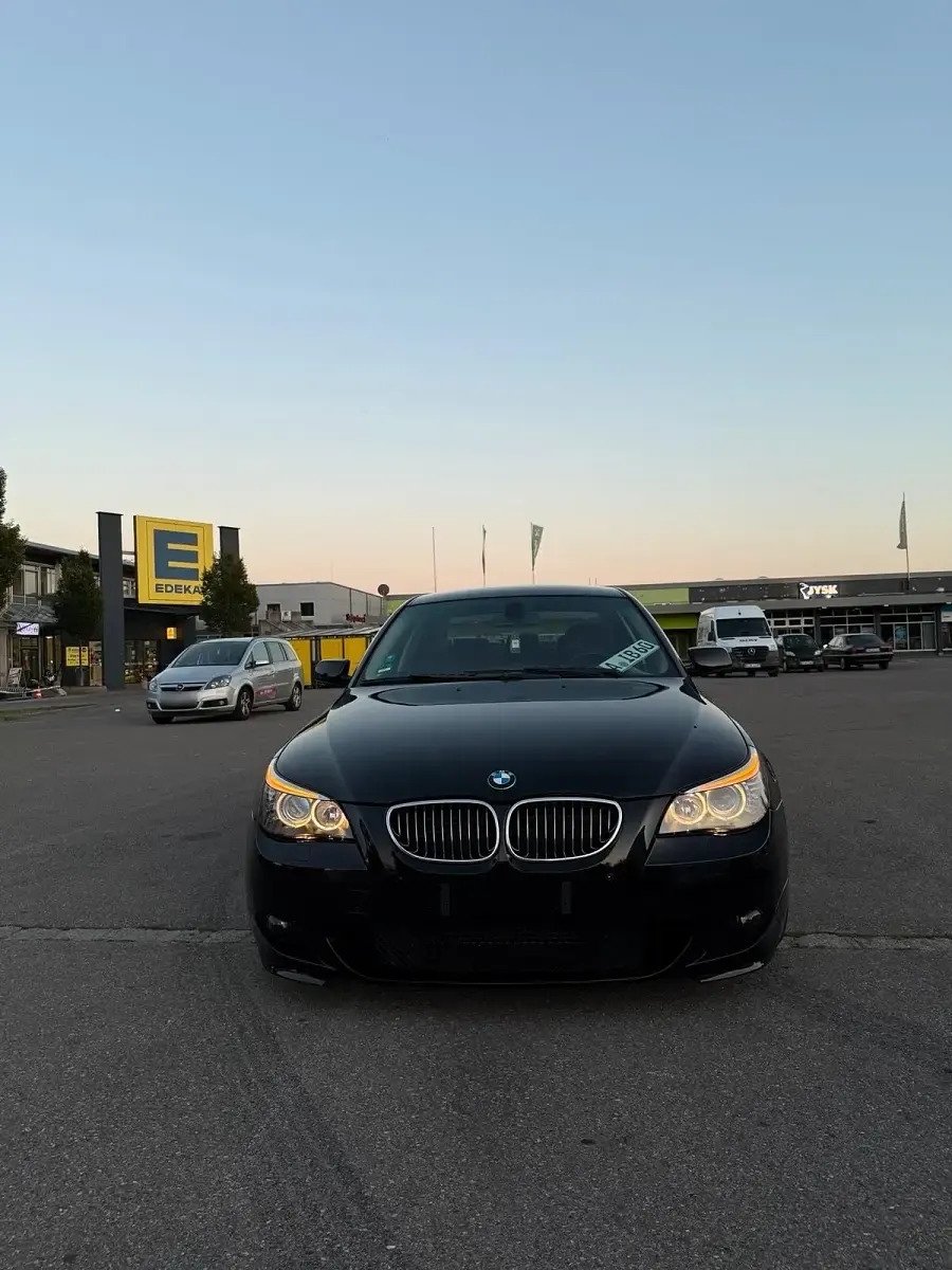 Gebraucht BMW 525 M Sport 197 PS (144 kW) 2008 Schwarz Limousine