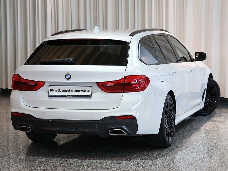 Gebraucht BMW 520 M Sport 190 PS (139 kW) 2017 Alpinweiß uni Kombi