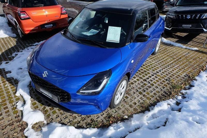 Neu Suzuki Swift Comfort 83 PS (61 kW) 2026 Schwarz Kleinwagen