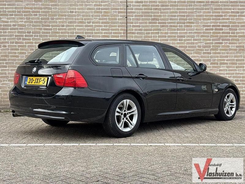 Gebraucht BMW 316 122 PS (89 kW) 2009 Schwarz Kombi