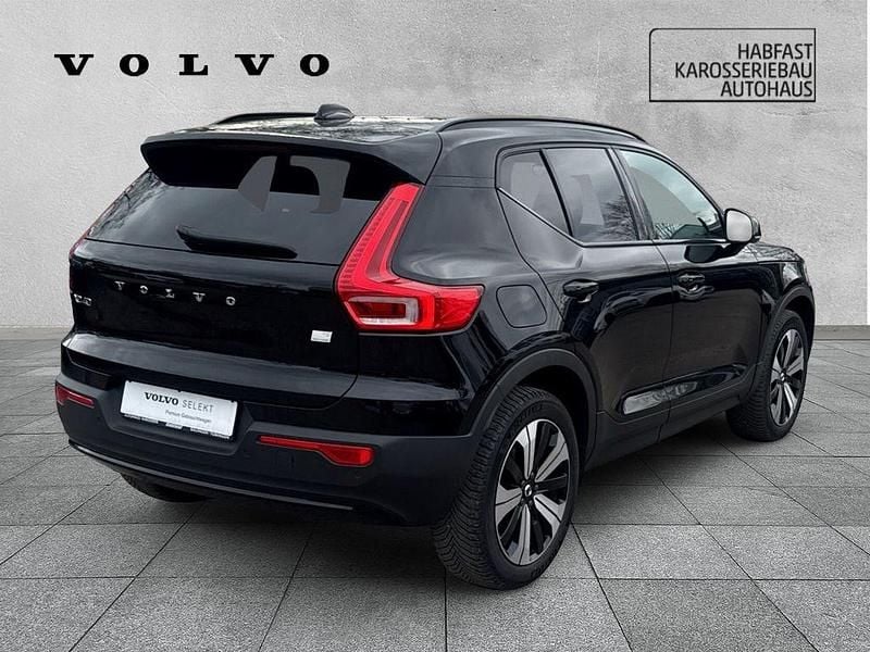 Gebraucht Volvo XC40 Plus 261 PS (191 kW) 2022 Onyx black / metallic SUV
