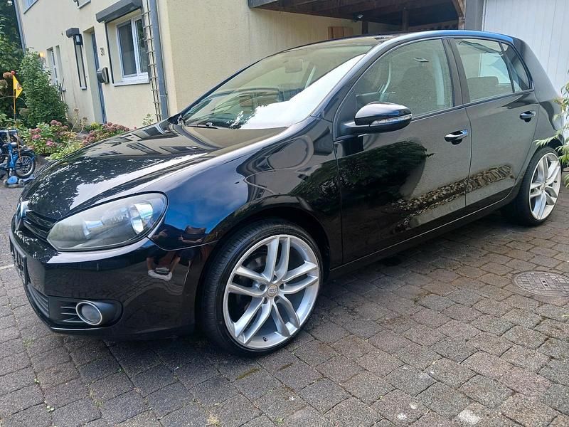 Schwarz Gebraucht 2009 VW Golf VI Limousine | 3.675 € (Teuer) - Bild 1/4