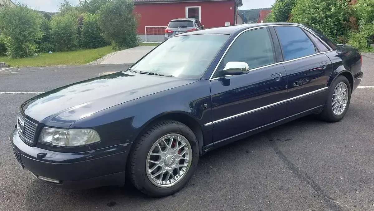Gebraucht Audi A8 193 PS (141 kW) 1998 Blau Limousine