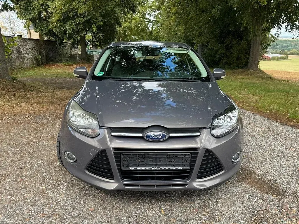 Gebraucht Ford Focus Titanium 140 PS (102 kW) 2011 Braun Limousine