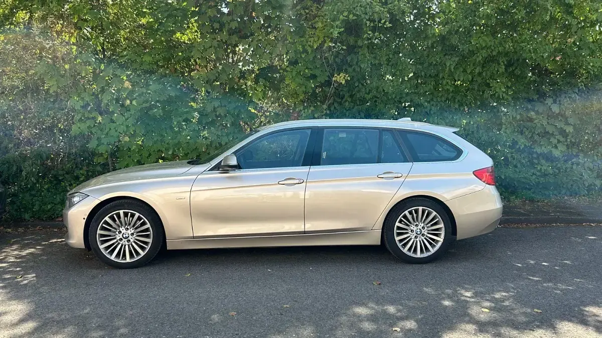Gebraucht BMW 330 Luxury Line 258 PS (189 kW) 2013 Grau Kombi