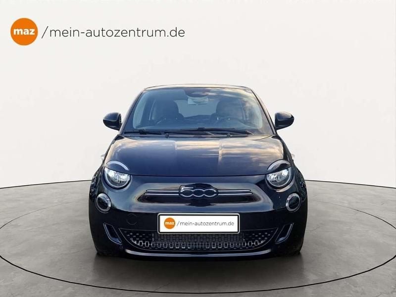 Gebraucht Fiat 500e Action 69 kW (95 PS) 2022 Onyxschwarz Limousine