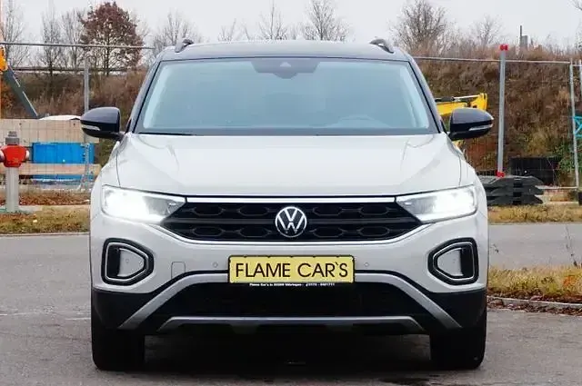 Second-hand VW T-Roc Life 150 CP (110 kW) 2022 Gri SUV