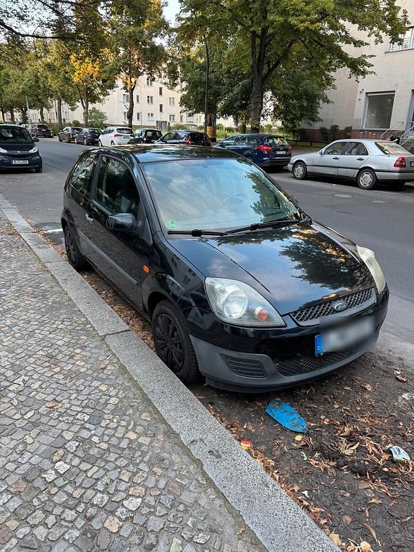 Schwarz Gebraucht 2006 Ford Fiesta Kleinwagen | 1.250 € (Fairer Preis) - Bild 1/4