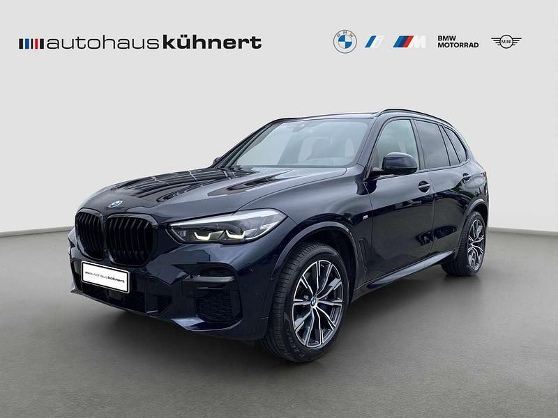 M carbonschwarz metallic Gebraucht 2022 BMW X5 M Sport SUV | 53.875 € (Superpreis) - Bild 1/4