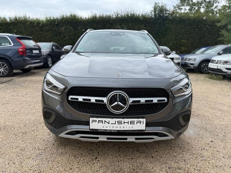 Gebraucht Mercedes GLA180 116 PS (85 kW) 2023 Mountaingrau SUV