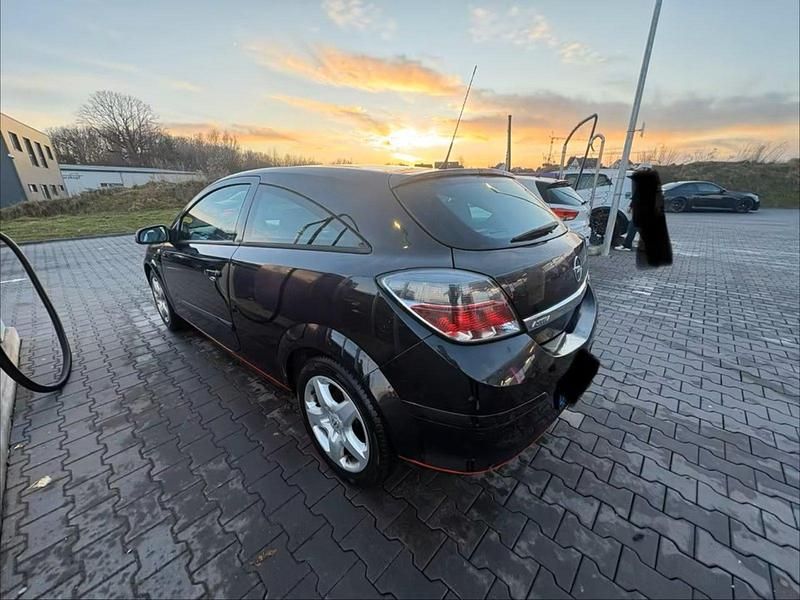 Gebraucht Opel Astra GTC 90 PS (66 kW) 2008 Schwarz Coupé