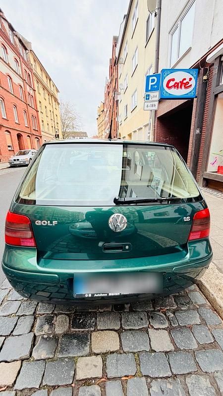 Gebraucht VW Golf IV 105 PS (77 kW) 2001 Grün Kleinwagen