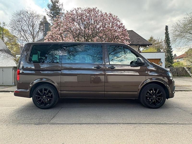 Usata VW T6 Trendline 150 CV (110 kW) 2016 Marrone Furgone