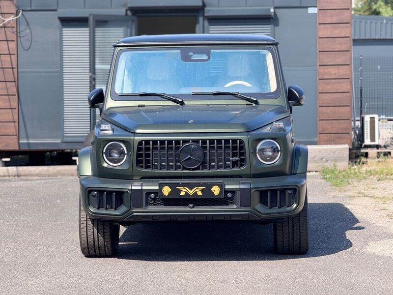 Grün Neu 2025 Mercedes G63 AMG AMG SUV | 252.280 € (Superpreis) - Bild 1/4