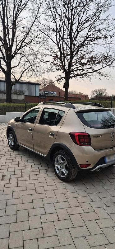 Gebraucht Dacia Sandero Prestige 101 PS (74 kW) 2020 Gold Kleinwagen