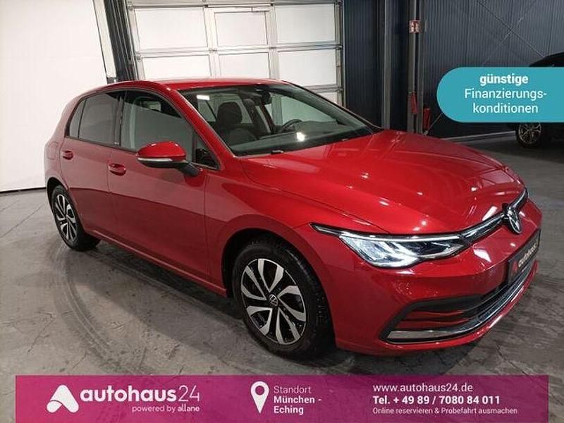 Rot Gebraucht 2021 VW Golf VIII Active Limousine | 21.440 € (Fairer Preis) - Bild 1/4