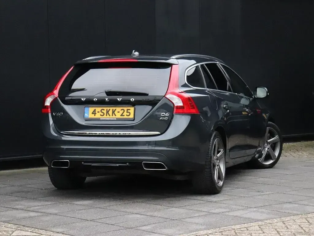 Occasion Volvo V60 Summum 286 ch (210 kW) 2013 Gris Break