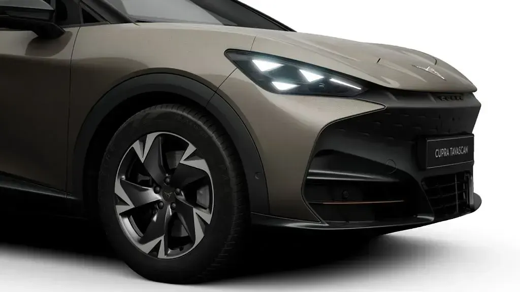 Neu Cupra Tavascan 139 kW (190 PS) 2026 Braun SUV