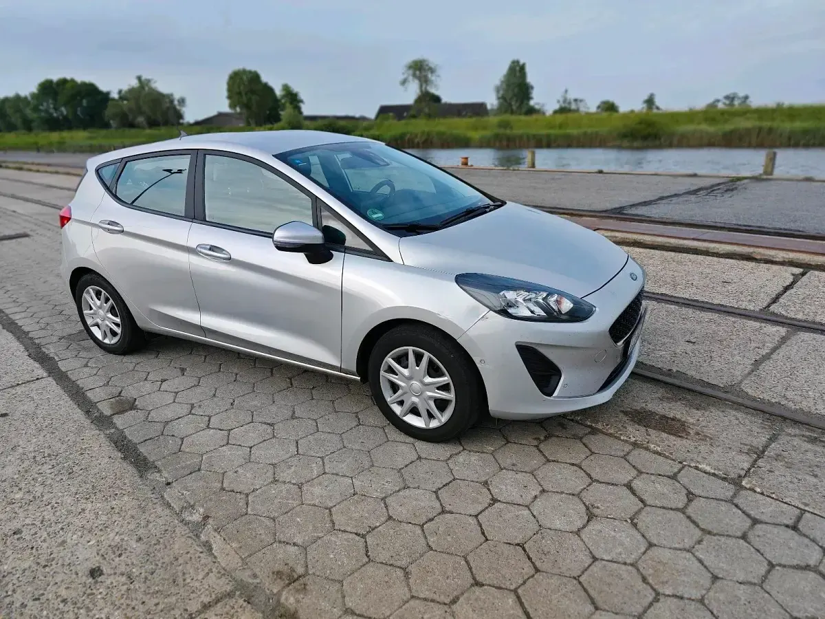 Gebraucht Ford Fiesta 75 PS (55 kW) 2021 Silber Kleinwagen
