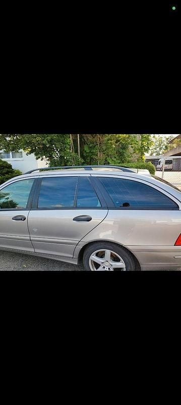 Gebraucht Mercedes C220 Classic 150 PS (110 kW) 2006 Silber Kombi