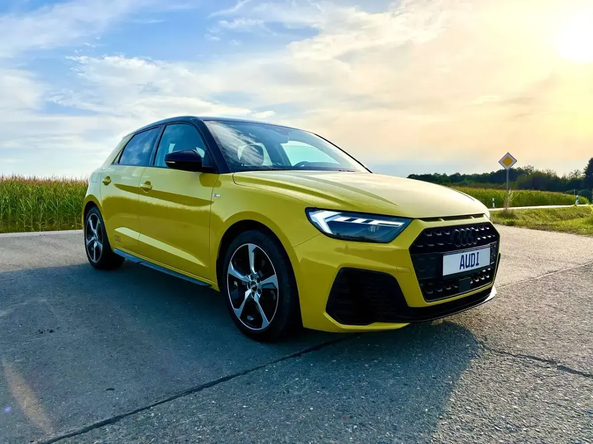 Gebraucht Audi A1 S-Line 116 PS (85 kW) 2020 Pythongelb metallic SUV